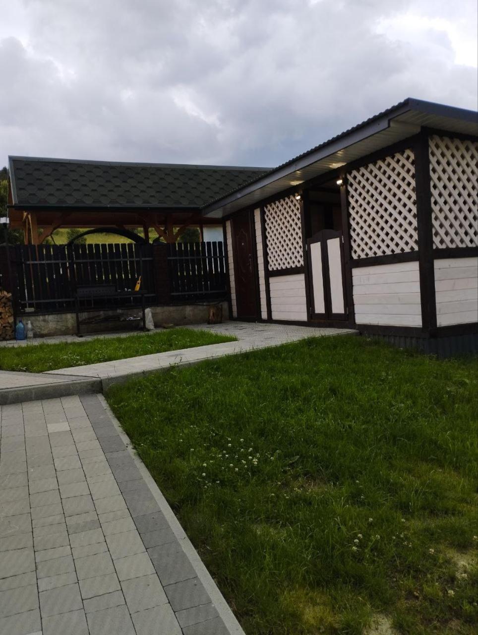Перлина Карпат Lägenhet Skhidnytsia Exteriör bild
